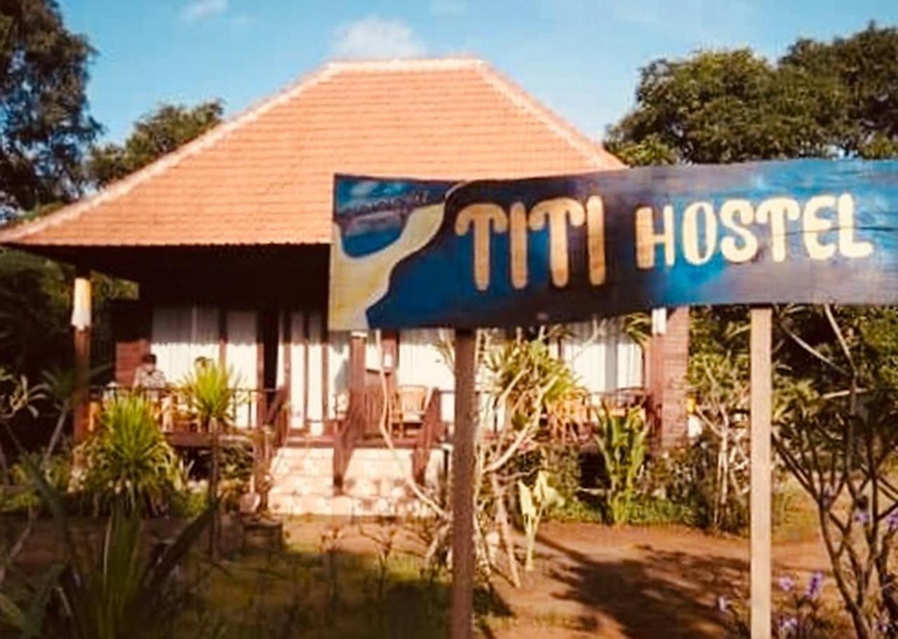 Titi Hostel Lembongan Eksteriør billede