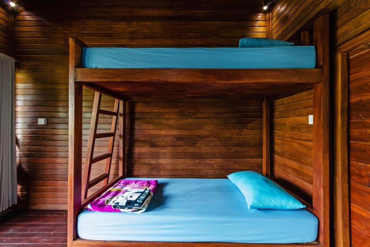 Titi Hostel Lembongan Eksteriør billede