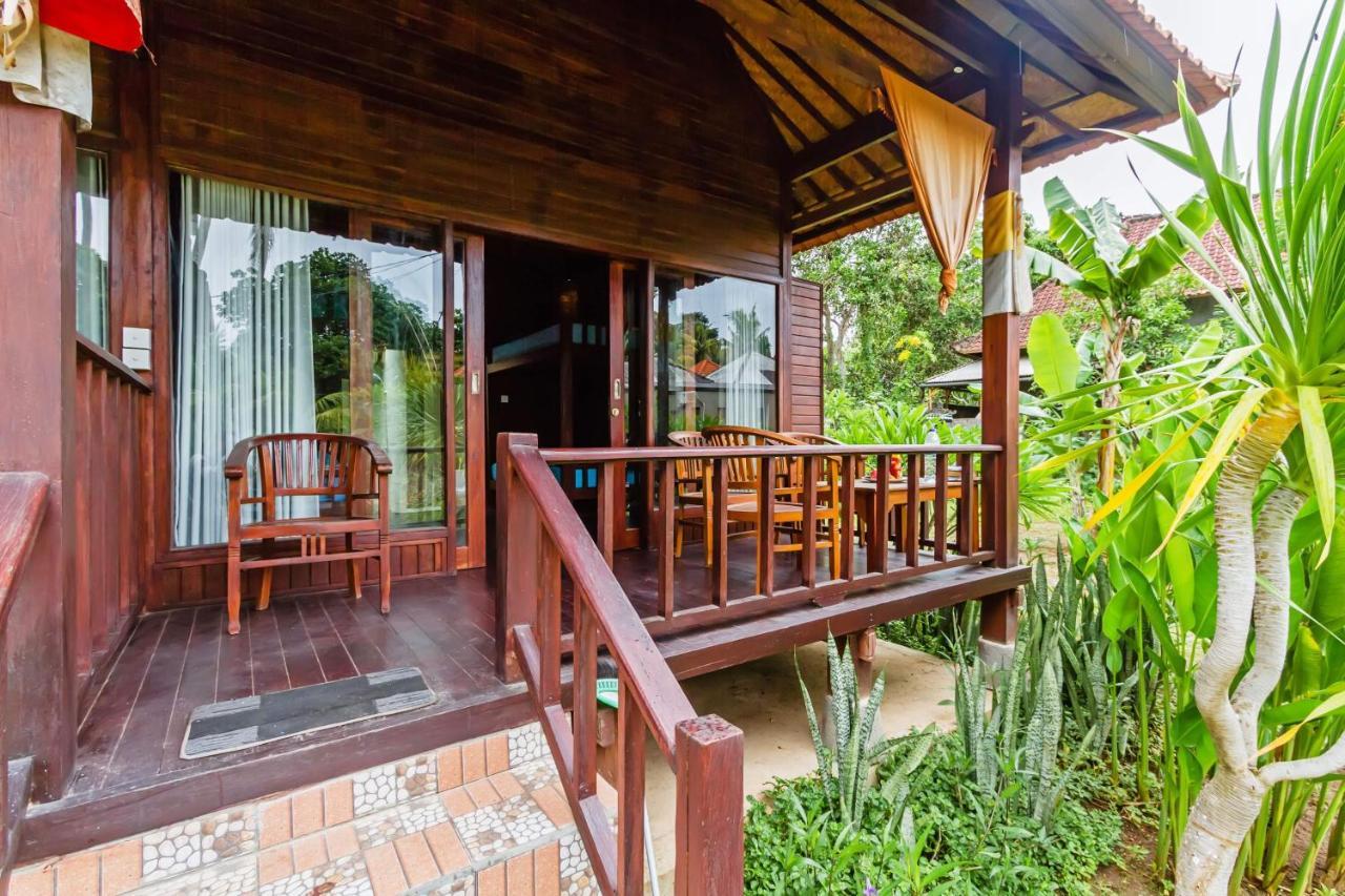Titi Hostel Lembongan Eksteriør billede