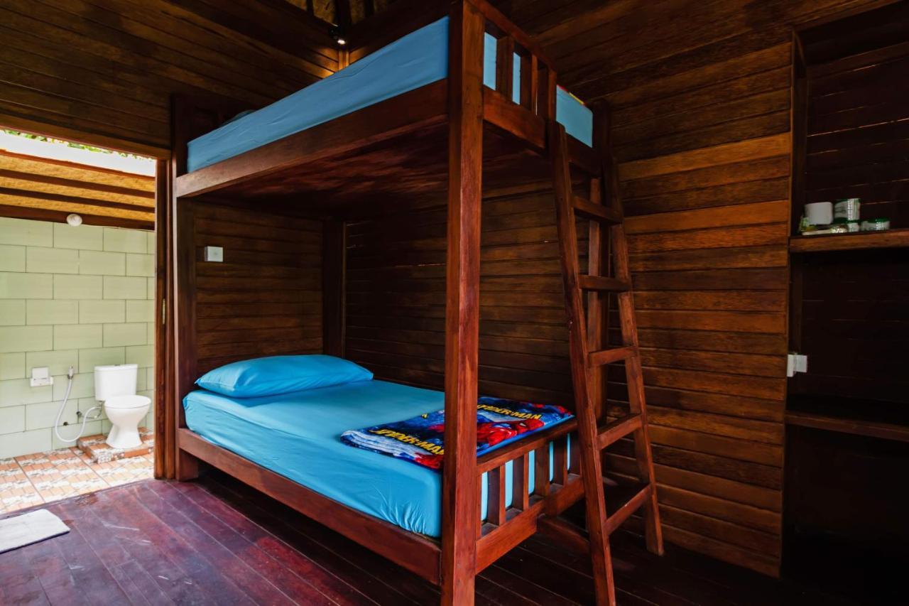 Titi Hostel Lembongan Eksteriør billede