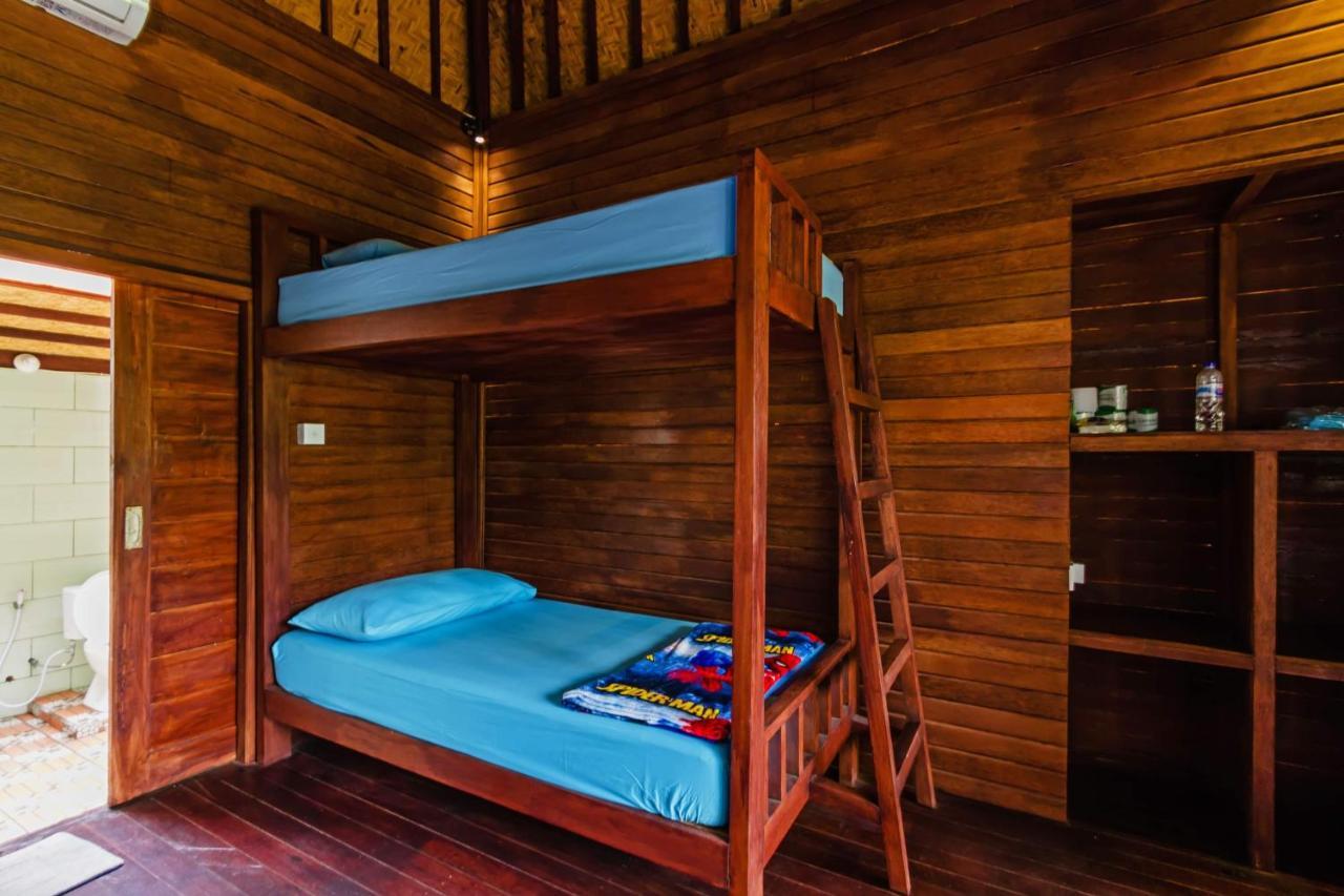 Titi Hostel Lembongan Eksteriør billede